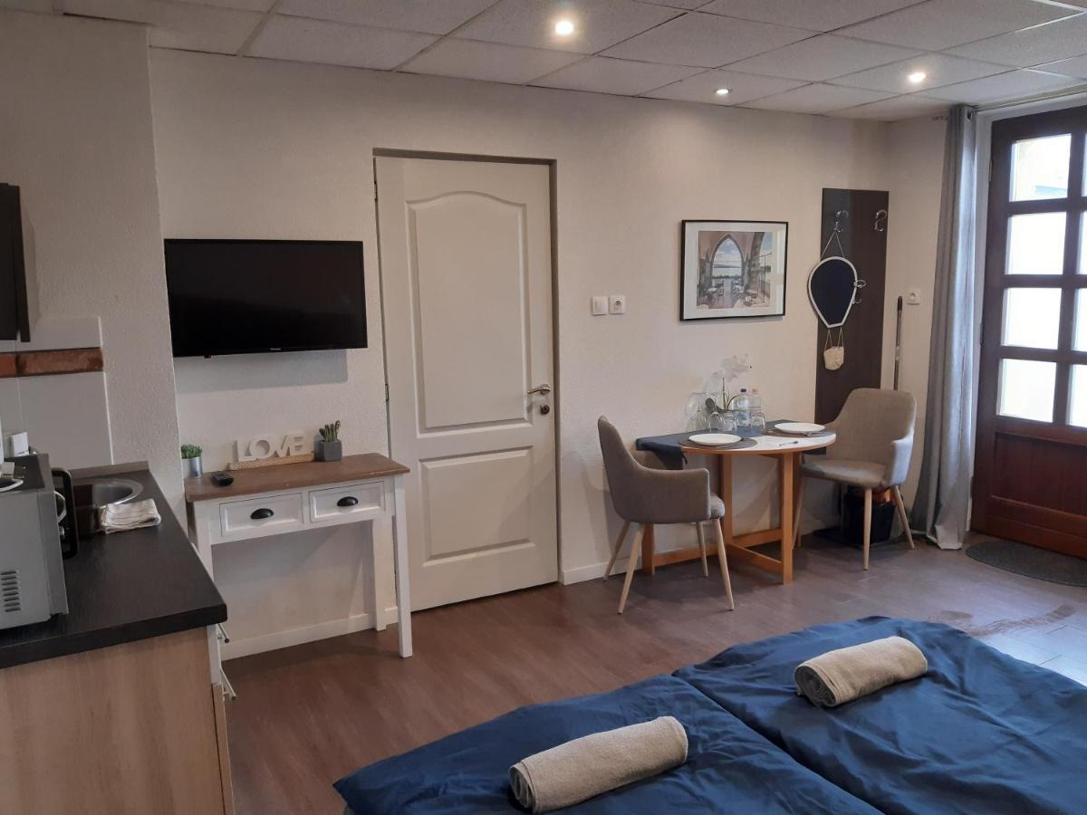Ady Apartman Тата Экстерьер фото
